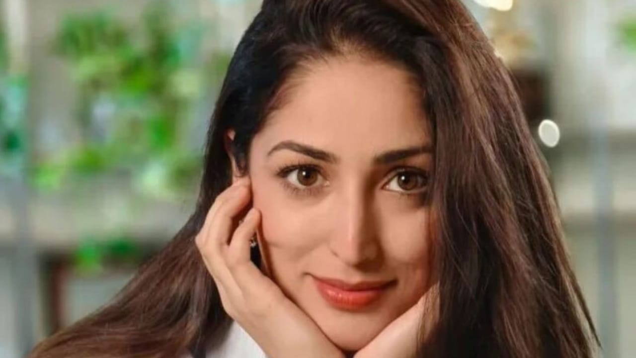 সবার চোখ লুকিয়ে থিয়েটারে 'ধুরন্ধর' দেখলেন ইয়ামি গৌতম! জানেন কেন? সবার চোখ লুকিয়ে থিয়েটারে 'ধুরন্ধর' দেখলেন ইয়ামি গৌতম! জানেন কেন?