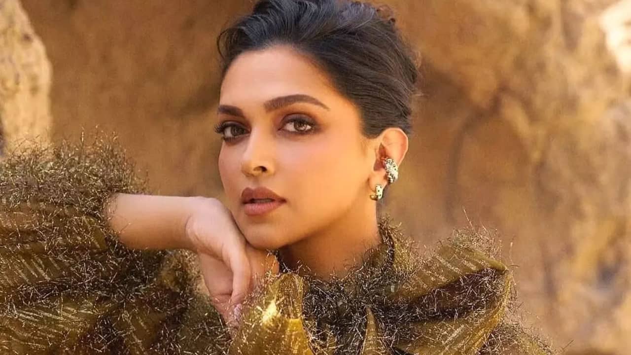 আচমকা প্যারিস সফর বাতিল করলেন দীপিকা পাড়ুকোন! নেপথ্যে কোন কারণ?