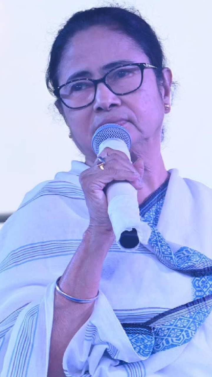 'আমাকে খুন করার ষড়যন্ত্র চলছে!', ধর্মতলার মঞ্চ থেকে বিস্ফোরক মমতা বন্দ্যোপাধ্যায়