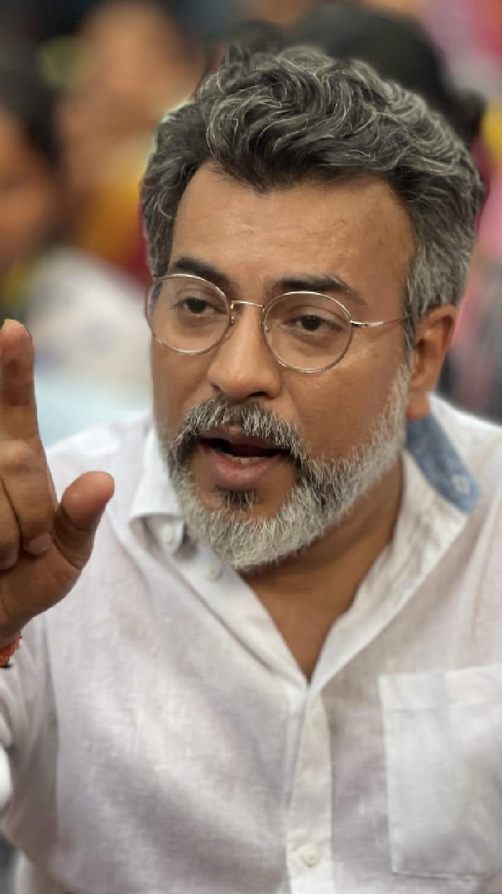 'অন্ধকারে গিয়েছে বাংলা!' শিবপুরের 'ঘরের ছেলে' হয়ে শাসকদলকে বিঁধলেন রুদ্রনীল ঘোষ