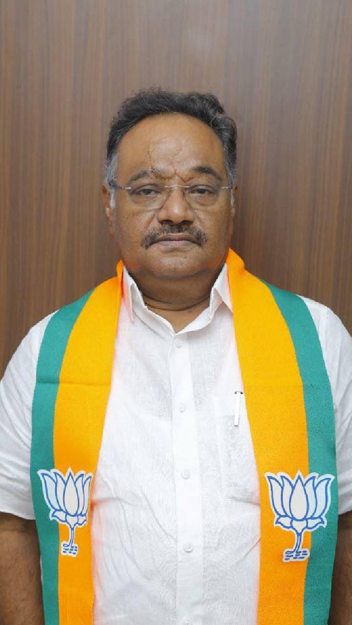 ঘরছাড়া বিজেপি নেতা এখন দিল্লিতে টিএমসির গেস্ট হাউসে চা-জল দিচ্ছেন: শমীক