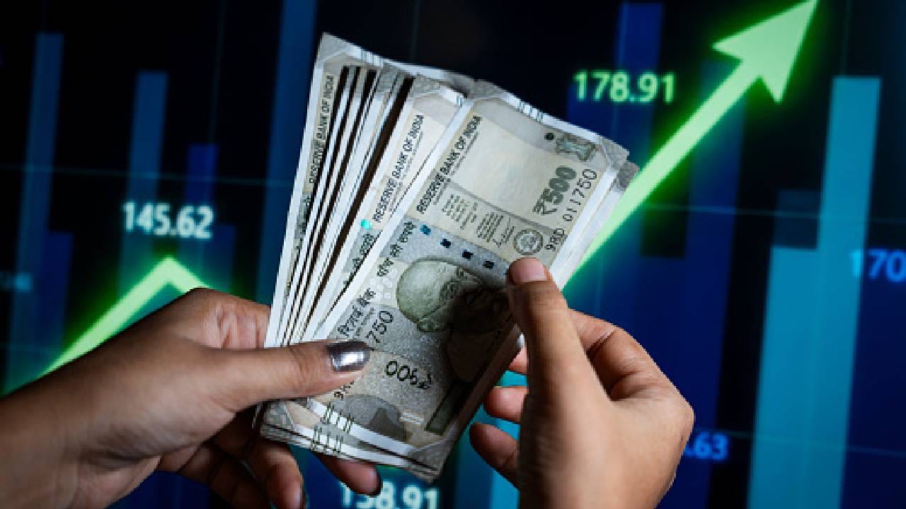 Indina Stocks: এটাই সুযোগ, মধ্য়প্রাচ্যের যুদ্ধে পকেটে গতি আনতে পারে এই শেয়ারগুলি Indina Stocks: এটাই সুযোগ, মধ্য়প্রাচ্যের যুদ্ধে পকেটে গতি আনতে পারে এই শেয়ারগুলি