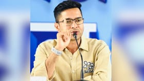 Abhishek Banerjee: তৃণমূল কত আসন পাবে? সংখ্যা জানিয়ে নেতাদের অভিষেকের বার্তা, ‘মাঠ ছাড়বেন না’...