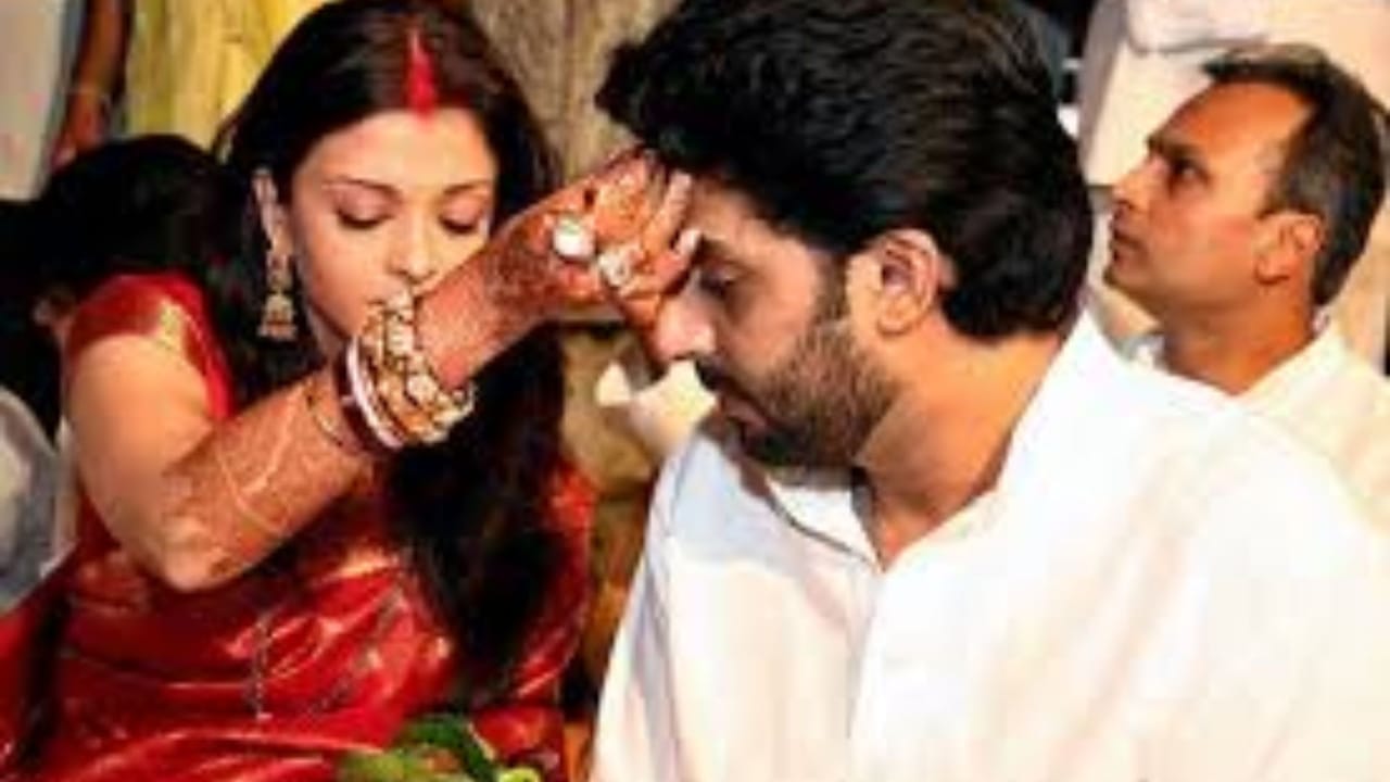  ২০০৭ সালের হিসেবে এই রাজকীয় বিয়ের পেছনে আনুমানিক ৬ কোটি টাকা খরচ হয়েছিল। যদিও বর্তমান সময়ের মূল্যমানের হিসেবে এই অঙ্কটি কয়েক গুণ বেশি।