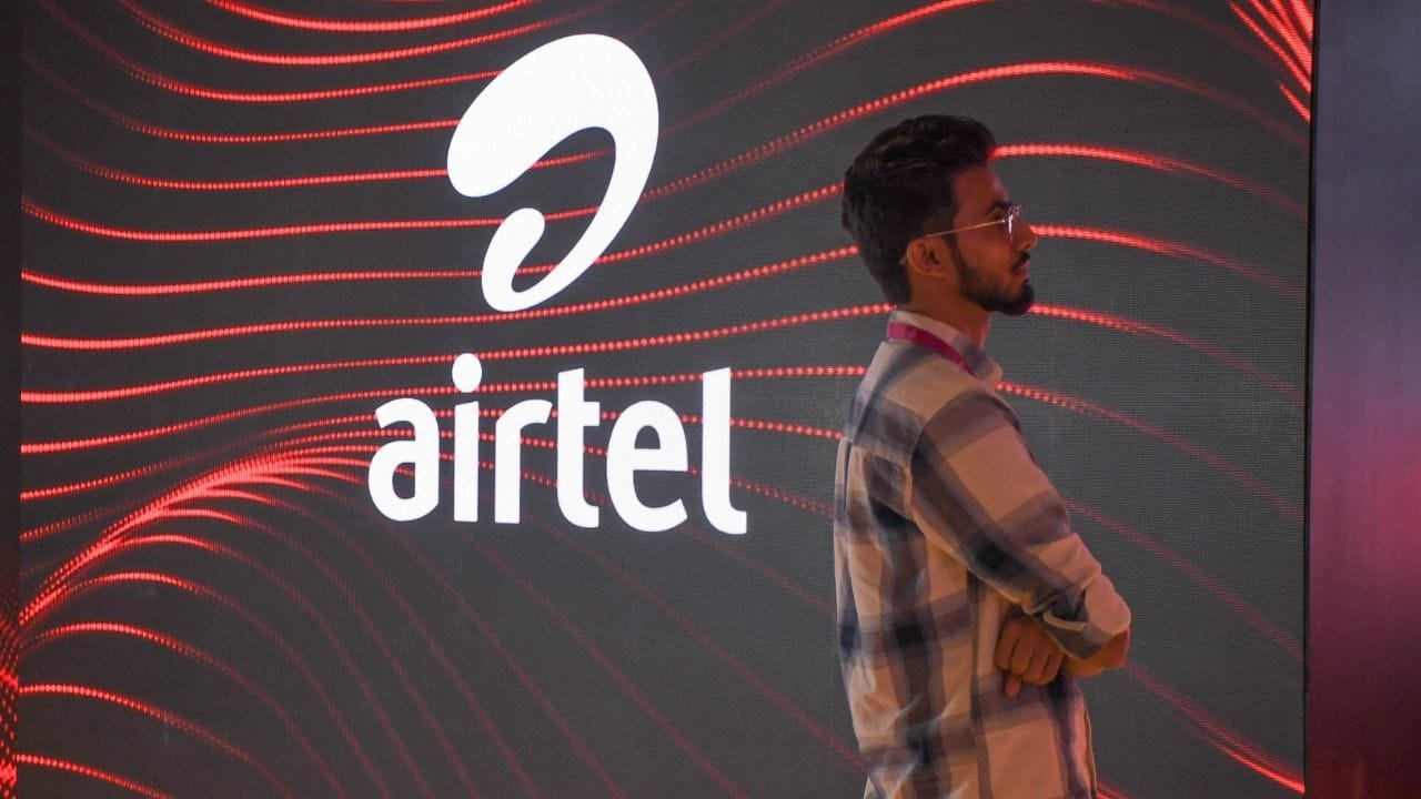 Airtel গ্রাহকদের জন্য খারাপ খবর, দাম বেড়ে গেল এই রিচার্জ প্ল্যানের Airtel গ্রাহকদের জন্য খারাপ খবর, দাম বেড়ে গেল এই রিচার্জ প্ল্যানের