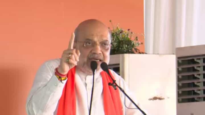 Amit Shah Rally Meeting: 'রক্তচোষা তৃণমূলে অতিষ্ঠ বাংলা, সিন্ডিকেটরাজকে উল্টো করে ঝুলিয়ে সিধে করব', আক্রমণ শাহের Amit Shah Rally Meeting: 'রক্তচোষা তৃণমূলে অতিষ্ঠ বাংলা, সিন্ডিকেটরাজকে উল্টো করে ঝুলিয়ে সিধে করব', আক্রমণ শাহের