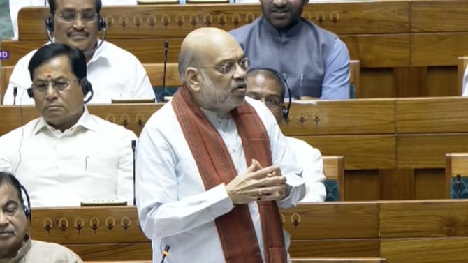 লোকসভায় মহিলা সংরক্ষণ বিল নিয়ে তুমুল তরজা, বিরোধীদের পাল্টা জবাব শাহের