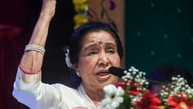 প্রথম গান গেয়ে ১০০ টাকা পেয়েছিলেন, কত কোটির সম্পত্তি রেখে গেলেন আশা?