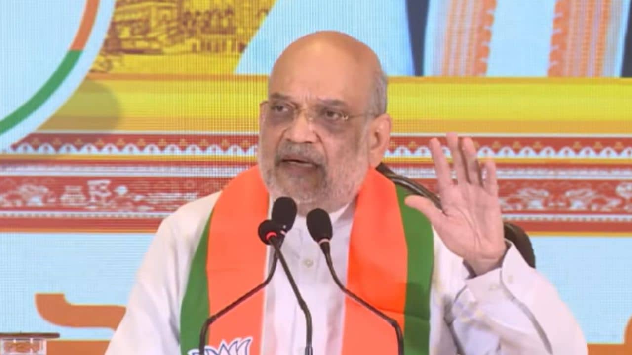 BJP Releases Manifesto: মহিলা ও যুবদের মাসে ৩ হাজার টাকা, জোর নারী সুরক্ষায়, ১৫ সংকল্প বিজেপির