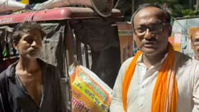 বারুইপুরে মোদী আসার আগে BJP-র প্রচার গাড়িতে হামলা, মারধরের অভিযোগ