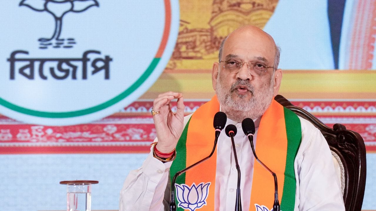 গত ১৫ বছরে তৃণমূল সরকারের দুর্নীতি এবং আইনশৃঙ্খলার অবক্ষয়ের খতিয়ান তুলে ধরতে একটি বিশেষ 'শ্বেতপত্র' প্রকাশ করা হবে।