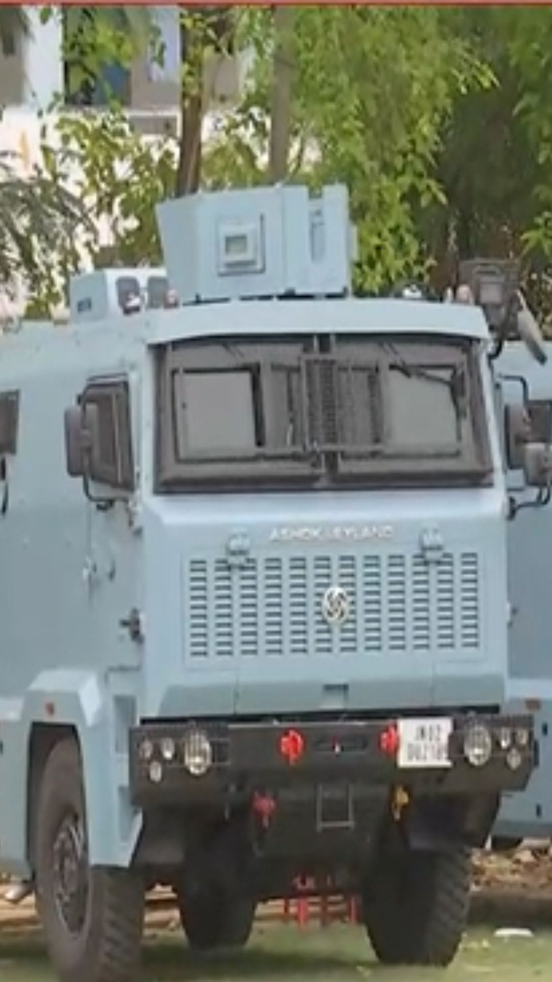 ভোটের আগেই জম্মু ও কাশ্মীর থেকে বুলেটপ্রুফ গাড়ি এল বাংলায়!