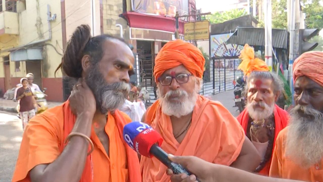 Bhabanipur ashram attack allegation: ভবানীপুরে সাধুদের ওপর 'হামলা', তৃণমূল কাউন্সিলরকে কাঠগড়ায় তুললেন শুভেন্দু Bhabanipur ashram attack allegation: ভবানীপুরে সাধুদের ওপর 'হামলা', তৃণমূল কাউন্সিলরকে কাঠগড়ায় তুললেন শুভেন্দু