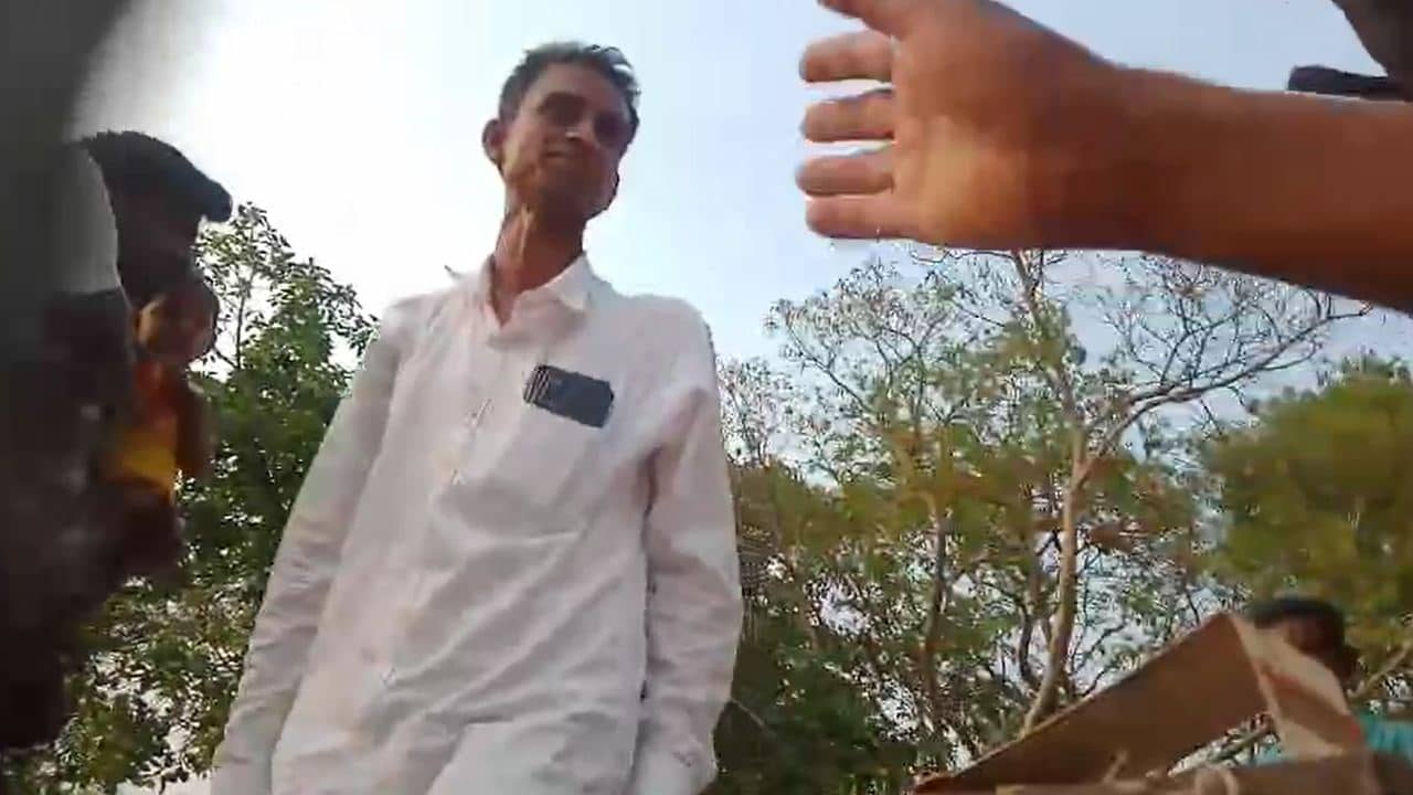 TMC leader Threat Video Birbhum: অন্য কোথাও ভোট দিলে কেটে পিস পিস করে দেব, ভোটের দু’দিন আগে ভাইরাল তৃণমূল নেতার ভিডিয়ো