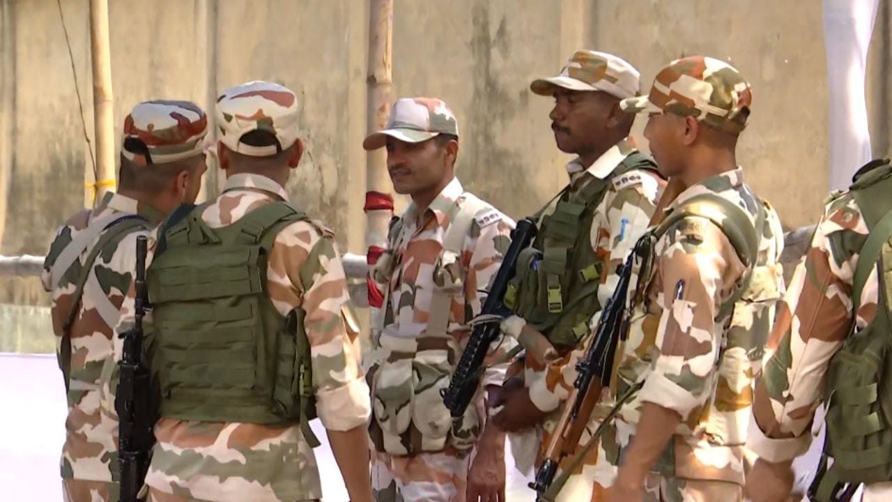 Kolkata Poll Security: কলকাতার সরু গলিতেও নজর কমিশনের, কী কী ব্যবস্থা নেওয়া হচ্ছে?