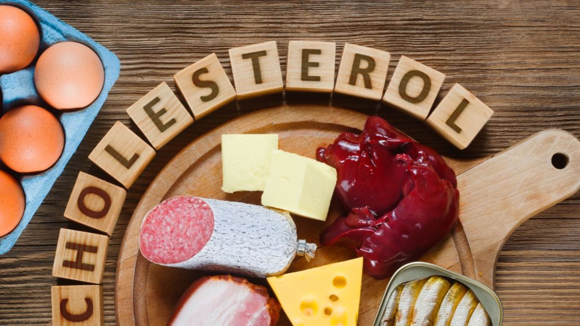 রক্তনালীতে বাধার সৃষ্টি: ব্যাড কোলেস্টেরল বা এলডিএল (LDL) রক্তনালীতে চর্বি জমিয়ে রক্ত চলাচলে বাধা দেয়, যা হার্ট অ্যাটাকের অন্যতম প্রধান কারণ।