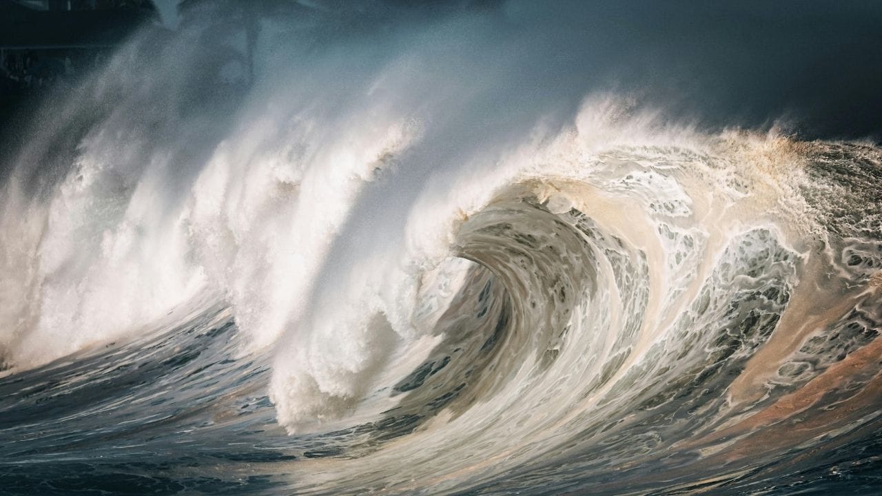 যতক্ষণ সুনামির সতর্কতা তুলে না নেওয়া হয়, ততক্ষণ পর্যন্ত নিরাপদ আশ্রয় ছেড়ে বেরতে বারণ করা হয়েছে। 