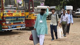 ৩ জেলায় লাল সতর্কতা, ৪ মে গণনার দিনই হাওয়া বদল?