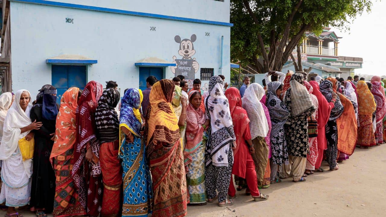 First phase election: প্রথম দফার ভোটে কোনও বুথে পুনর্নির্বাচন হবে? জানিয়ে দিল কমিশন