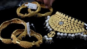 IT Raid হতে পারে যখন তখন, বাড়িতে কত পরিমাণ সোনার গহনা রাখা যায়?