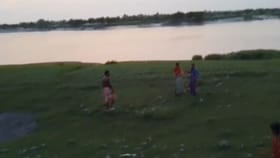 তিন ঘণ্টা ধরে চরে আটকে দেহ! মহিলার পরিচয় নিয়ে ধন্দ