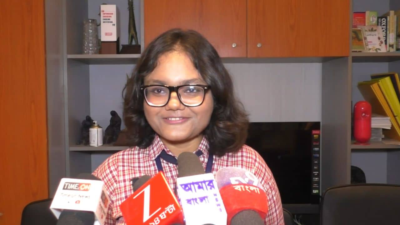 ISC topper Anushka Ghosh: ISC-তে ফার্স্ট গার্ল অনুষ্কা চান বামপন্থার প্রসার! জানালেন তাঁর ভবিষ্যৎ পরিকল্পনা