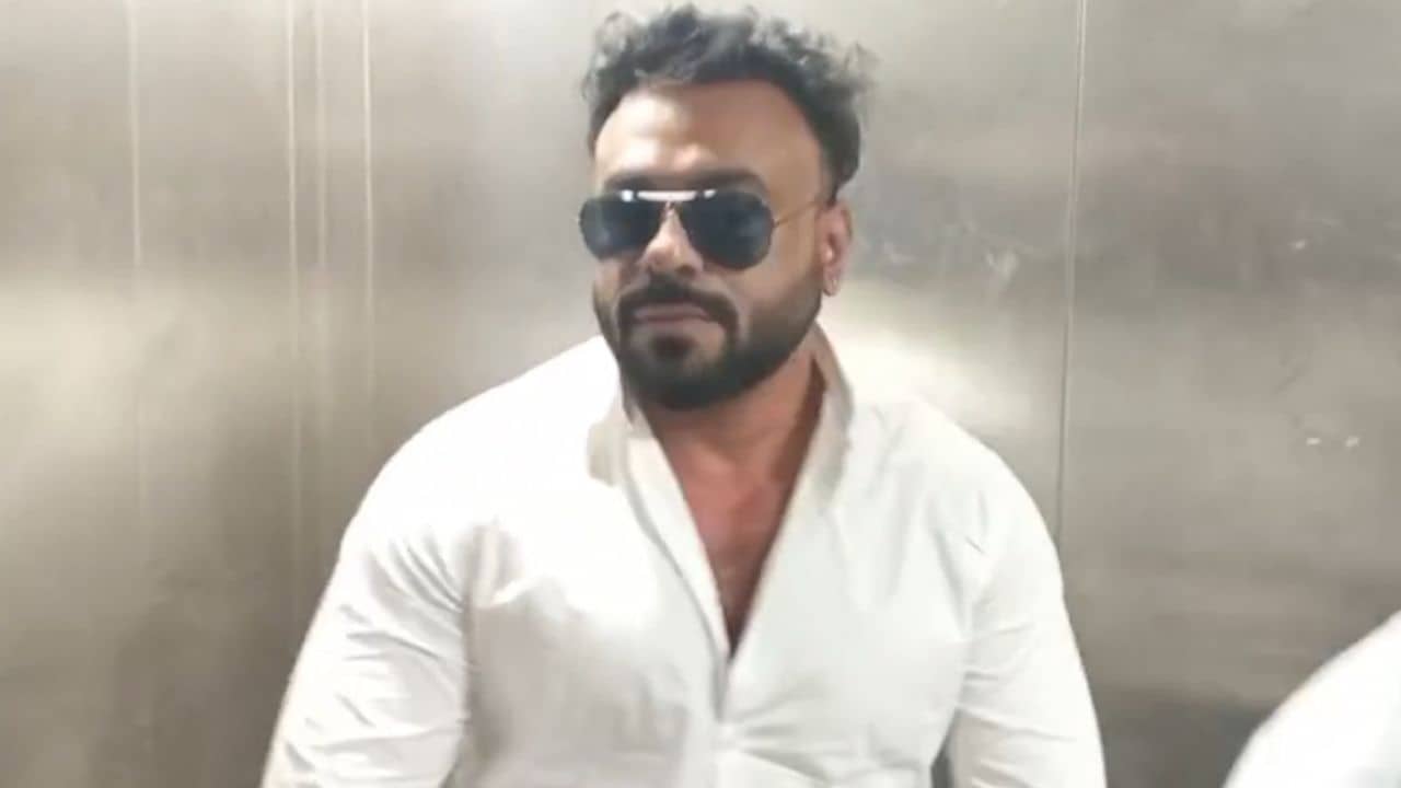 ED arrests businessman Jay Kamdar: ইডির হাতে গ্রেফতার হতেই অসুস্থ সোনা পাপ্পু ঘনিষ্ঠ ব্যবসায়ী, ভর্তি হলেন আরজি করে