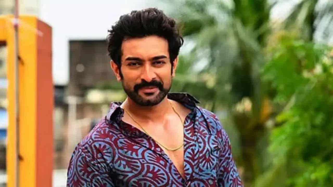 চেকের ছবি দিয়ে ‘আত্মপ্রচার’ জিতু কমলের, কর্মবিরতিতে টেকনিশিয়ানকে কত টাকা দিয়েছিলেন অভিনেতা? চেকের ছবি দিয়ে ‘আত্মপ্রচার’ জিতু কমলের, কর্মবিরতিতে টেকনিশিয়ানকে কত টাকা দিয়েছিলেন অভিনেতা?