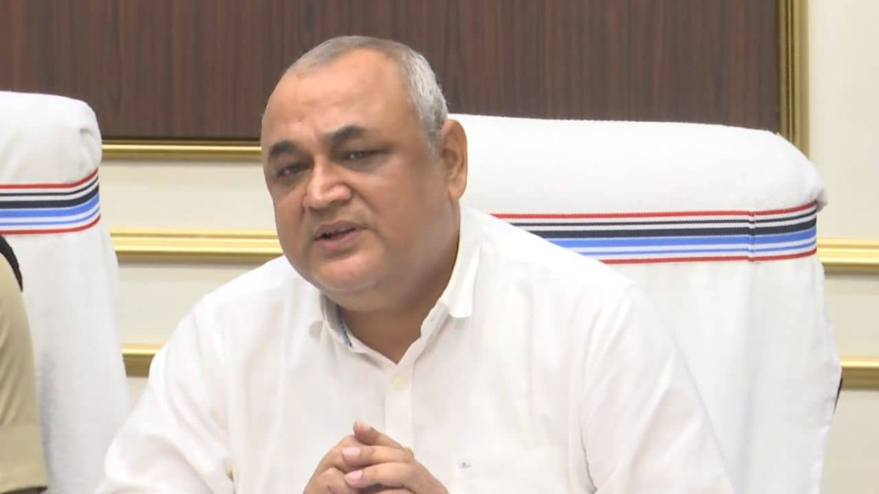 DEO of Kolkata South: কলকাতা দক্ষিণে ভোটগণনাকেন্দ্রে লোডশেডিং হবে না, বলে দিলেন ডিইও