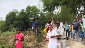 কুমারগঞ্জে BJP প্রার্থীকে কিল-চড়-ঘুষি! দেখা মিলল না কেন্দ্রীয় বাহিনীর