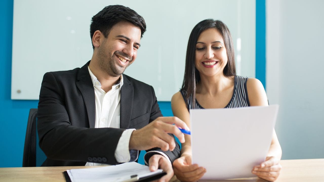 ১.১ অনুপাতে বিনামূল্যে শেয়ার বোনাসের মানে আপনার কাছে কোম্পানির একটা শেয়ার থাকতে হবে। তবেই বোনাস শেয়ারের সুবিধা পাবেন শেয়ার হোল্ডার। 