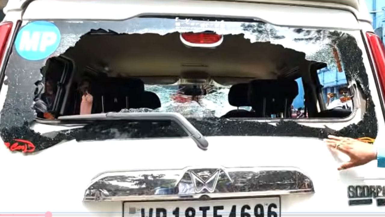 তৃণমূল সাংসদকে তড়িঘড়ি ভর্তি করতে হল হাসপাতালে