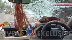Mitali Bag Attack: কেঁদেই ফেললেন মিতালি, দেখুন কীভাবে ভাঙল সাংসদের গাড়ি...