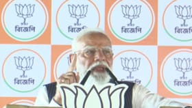 Modi at Panihati: ‘সব প্রদীপ নেভার আগে দপ করে জ্বলে ওঠে’, পানিহাটি থেকে বিজয়ের বার্তা মোদীর...