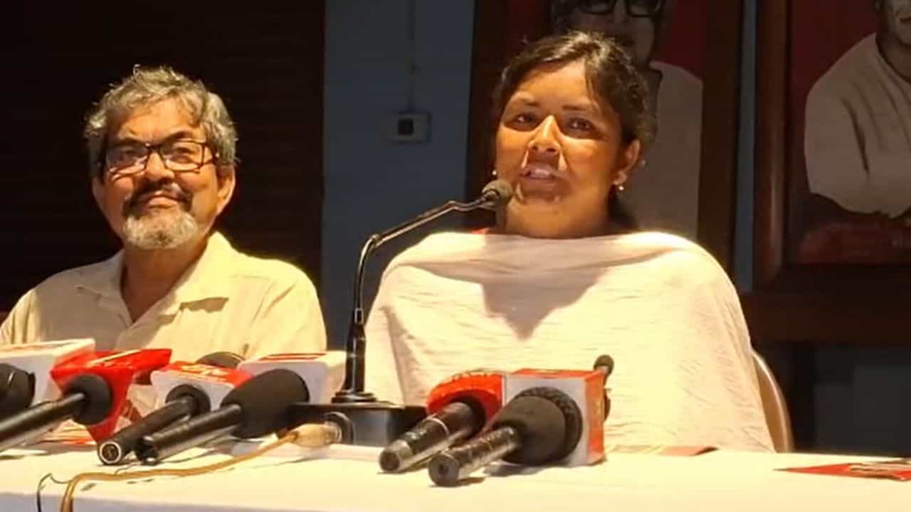 Minakshi Mukherjee: মীনাক্ষীর ইস্তাহার, উত্তরপাড়াকে কী কী দেবেন নেত্রী Minakshi Mukherjee: মীনাক্ষীর ইস্তাহার, উত্তরপাড়াকে কী কী দেবেন নেত্রী