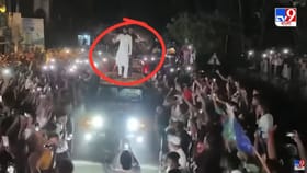 নওশাদ কীভাবে 'এন্ট্রি' নিলেন দেখুন, মুহূর্তে ভাইরাল সোশ্যাল মিডিয়ায়