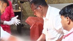 অপারেশন থিয়েটারে ঢুকে কী করছেন তৃণমূল প্রার্থী? তুমুল বিতর্ক