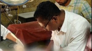 কী কাণ্ড! শেষ পর্যন্ত ওটি রুমে তৃণমূল প্রার্থী, দেখুন কী করলেন