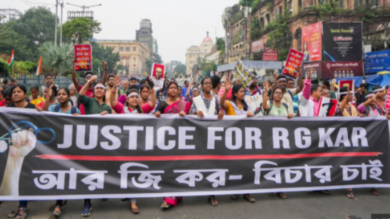 বড় নির্দেশ! আধুনিক প্রযুক্তি দিয়ে সঞ্জয়ের থেকে কথা বের করবে সিবিআই? বড় নির্দেশ! আধুনিক প্রযুক্তি দিয়ে সঞ্জয়ের থেকে কথা বের করবে সিবিআই?