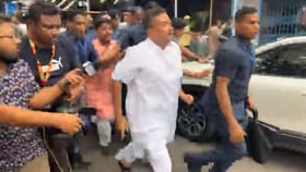 ভবানীপুরের রাস্তায় শুভেন্দুর দৌড়, দ্বিতীয় দফার দুপুরে যা ঘটল...