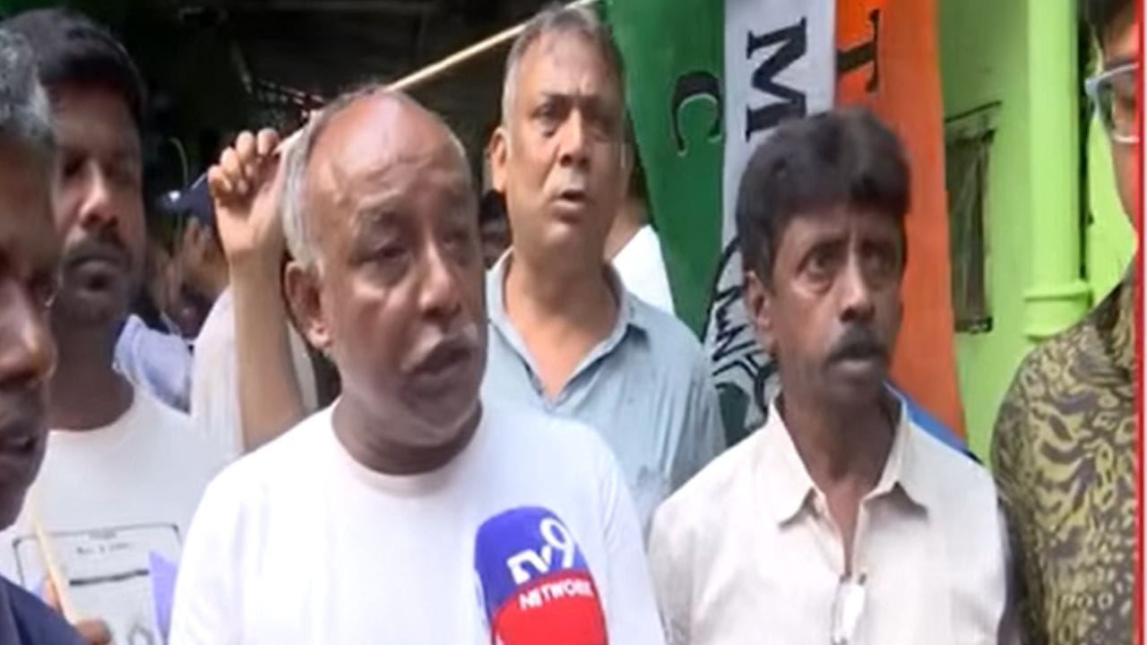 ‘ফাইল তুলে নিয়ে যাচ্ছে’, তল্লাশির মাঝে বড় অভিযোগ