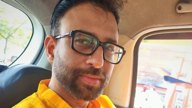 উল্টোডাঙায় শেষবার ফোনটা ট্র্যাক করা যায়, ১৬ ঘণ্টা পরও খোঁজ নেই পরিচালক