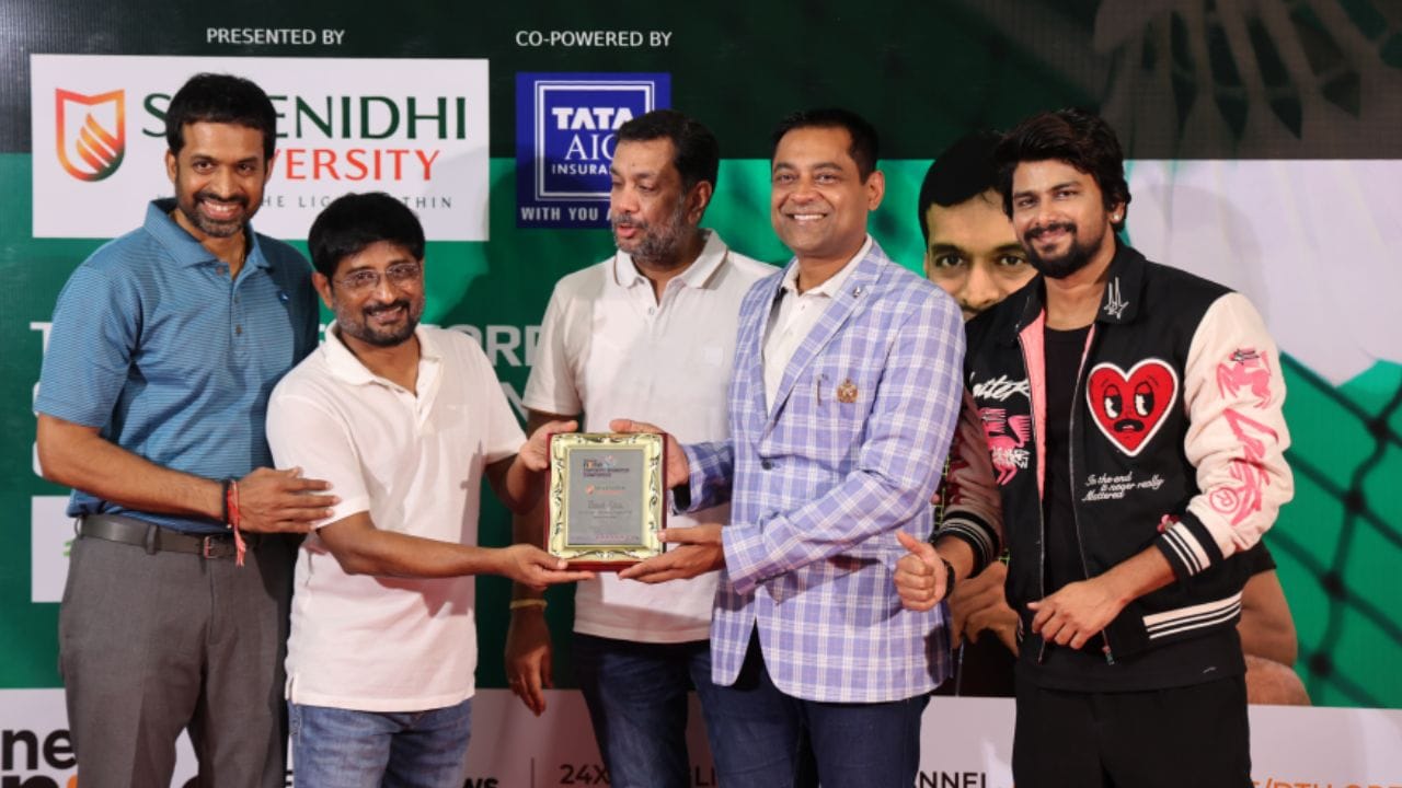 Large Image Badminton 3