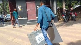 আজ থেকেই শুরু হয়ে গেল ভোট, বাড়ি বাড়ি যাচ্ছেন কর্মীরা