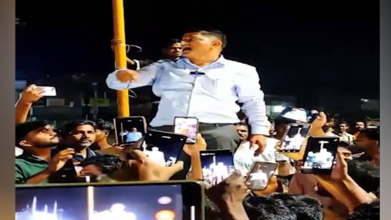 Kaliachak Violence Case: এবার NIA তাঁকে হেফাজতে নিতে চায়, পুলিশি ঘেরাটোপে থেকেই কী বললেন মোফাক্কেরুল?