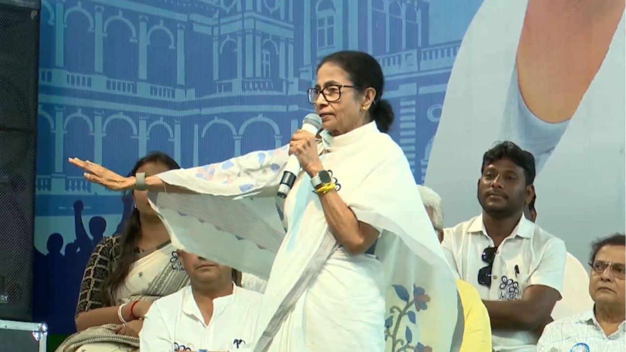 Mamata Banerjee Duare Swasthya: এবার দুয়ারে পৌঁছে যাবে স্বাস্থ্য পরিষেবা, বাংলায় নতুন প্রকল্প