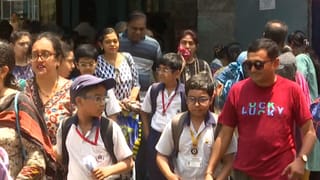 School Student: ‘প্যাথেটিক… বন্ধ করে দিক স্কুল-কলেজ’, রেগে আগুন অভিভাবকরা