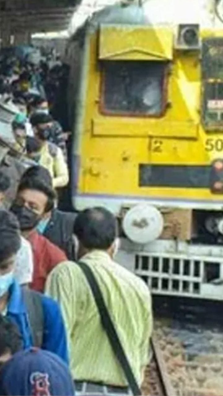 রেলযাত্রীদের জন্য সুখবর, লোকাল ট্রেনের টিকিটে বিরাট ছাড়!