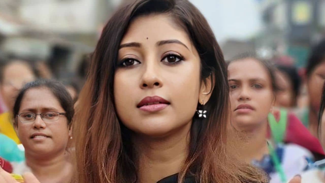 Lovely Maitra Bangladesh vote post: লাভলির পোস্টে বাংলাদেশ ভোট হ্যাশট্যাগ! তুঙ্গে রাজনৈতিক বিতর্ক