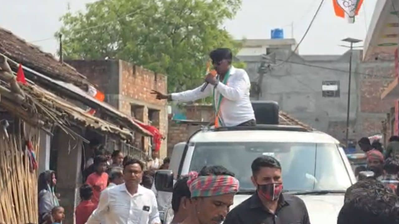 Malda political controversy: প্রচারে স্কুলপড়ুয়ারা! তৃণমূল প্রার্থীকে নিয়ে নয়া বিতর্ক